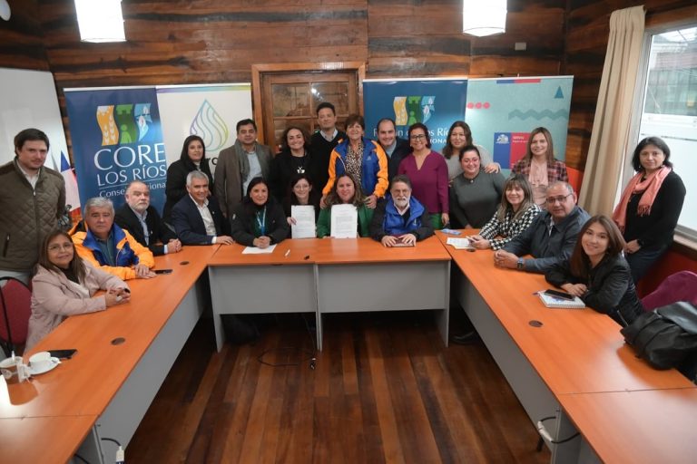 GORE y Suralis firman acuerdo para factibilizar proyecto habitacional de 530 familias