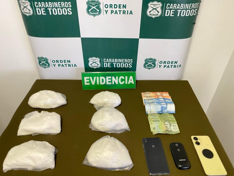 Detienen a dos colombianos con ketamina y pasta base en bus interprovincial en La Unión