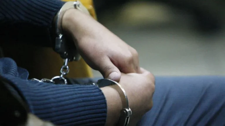 Profesor es condenado por abuso sexual reiterado contra alumna de 13 años en Valdivia