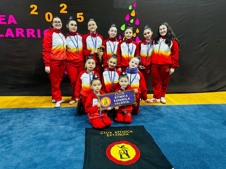 Gimnastas del Club Rítmica Española Valdivia brillan en su primer campeonato con 14 medallas