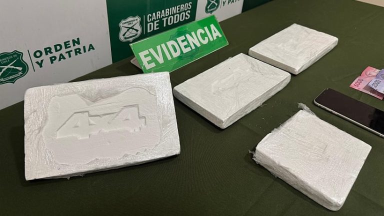 Detienen a colombiano con más de 3,5 kilos de cocaína en bus interprovincial en Purranque