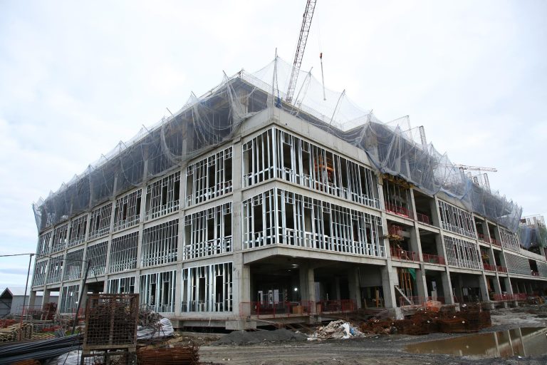 Obras del nuevo hospital de Río Bueno alcanzan un 26% de avance