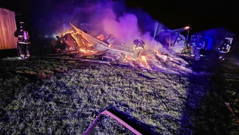 Bomberos de La Unión controlan incendio en fogón en la localidad del Huape