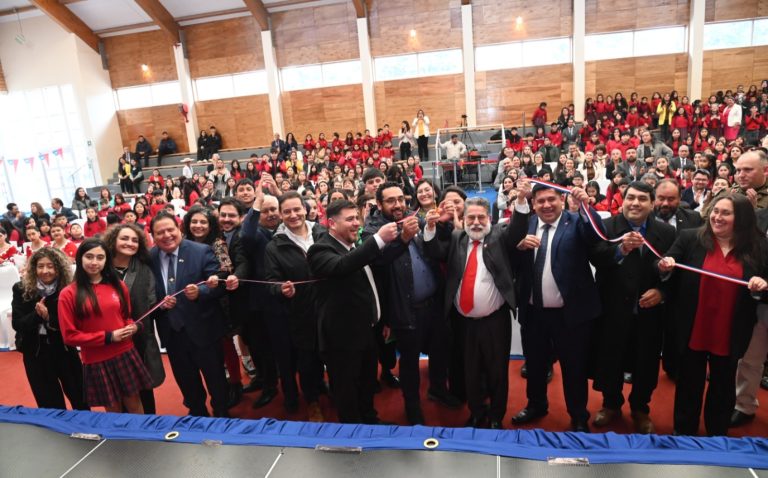 Entregan moderna infraestructura a la comunidad de Los Lagos con anhelada inauguración de la Escuela Francia