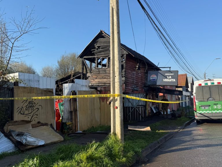 Fiscalía de Los Ríos indaga muerte de persona tras voraz incendio en La Unión
