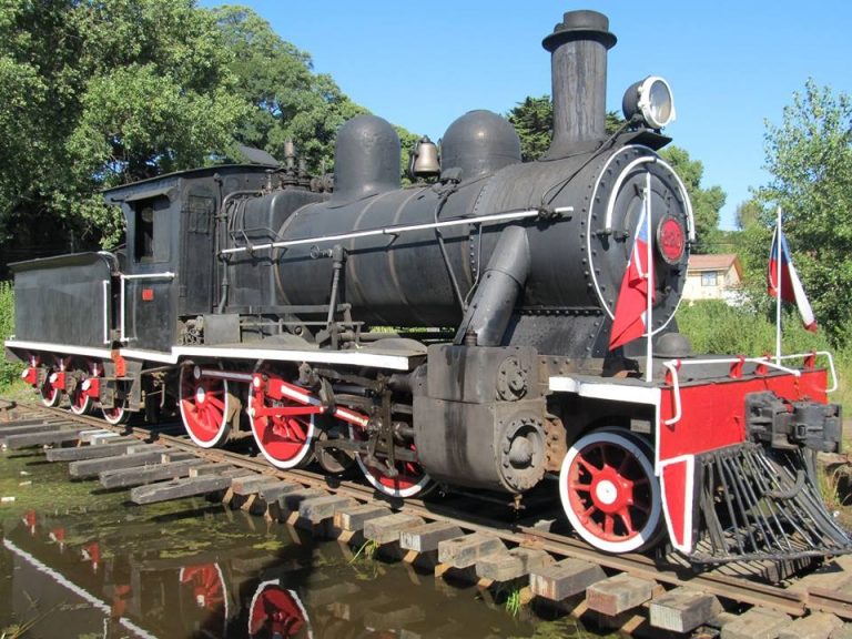 Buscan dar valor al patrimonio ferroviario regional con reactivación del Tren El Valdiviano y creación del Museo del Vapor