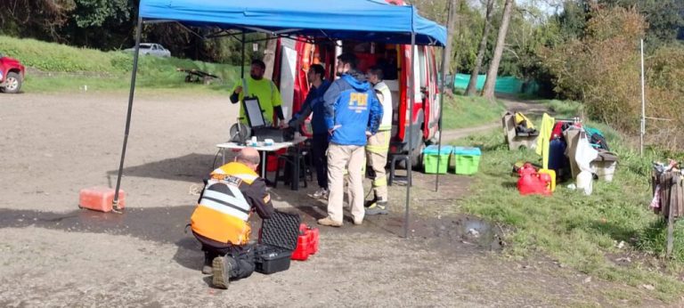 Continúan búsqueda de joven de 20 años arrastrado por la corriente del río Bueno