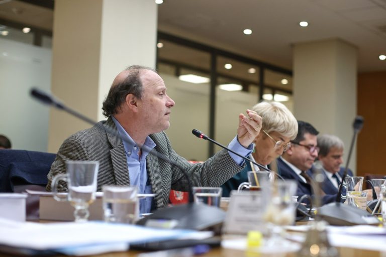 SII acoge gestión del senador De Urresti y extiende plazo de exigencia tributaria nacional