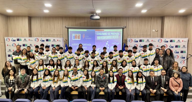 Deportistas escolares juveniles de Los Ríos preparan participación en campeonato nacional