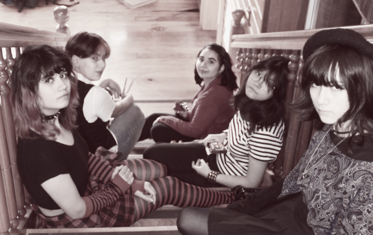 el debut musical de Espinokatz, banda femenina de Los Lagos