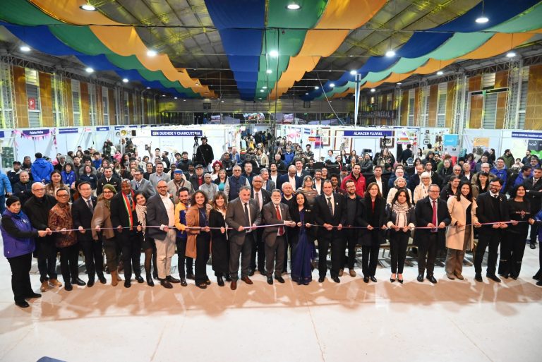 Exitosa inauguración del IV Encuentro Internacional de Los Ríos al Mundo