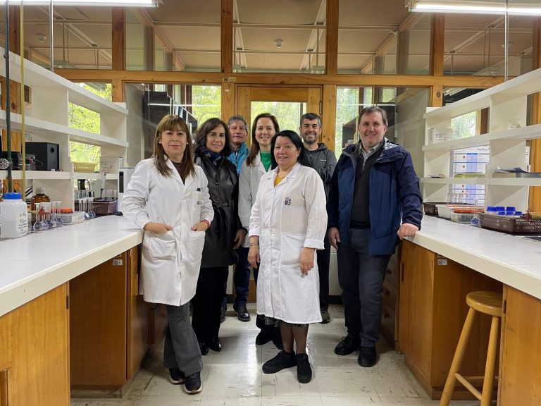 Reacreditan Laboratorio de Nutrición y Suelos Forestales de la UACh