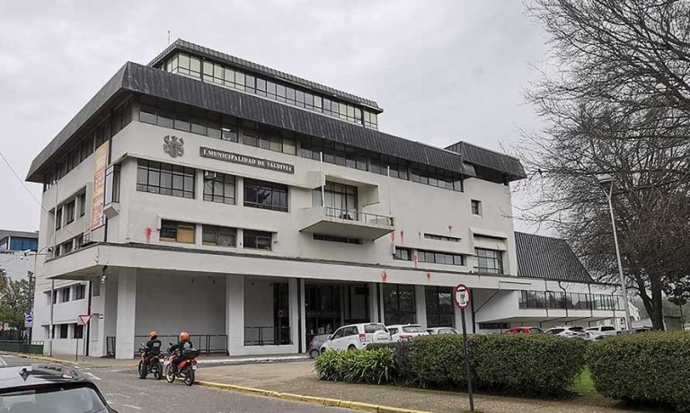 Siete funcionarios municipales de Valdivia son destituidos por uso irregular de licencias médicas