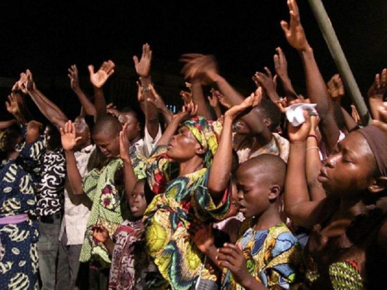 La persecución a cristianos empeora significativamente a nivel mundial, advierten líderes en derechos