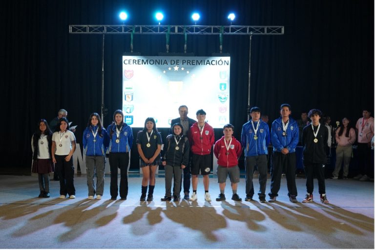 Liceo Altamira domina en ambas categorías 2025