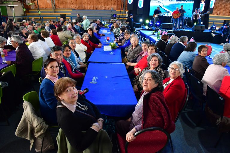 iniciativa fortaleció la vida comunitaria de adultos mayores en Futrono