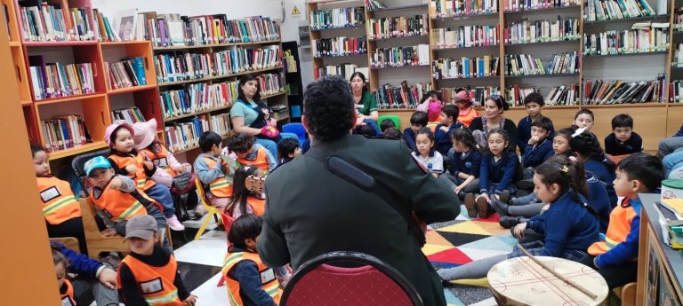 APC impulsa gira educativa por nueve comunas de Los Ríos para promover la lengua y cultura mapuche