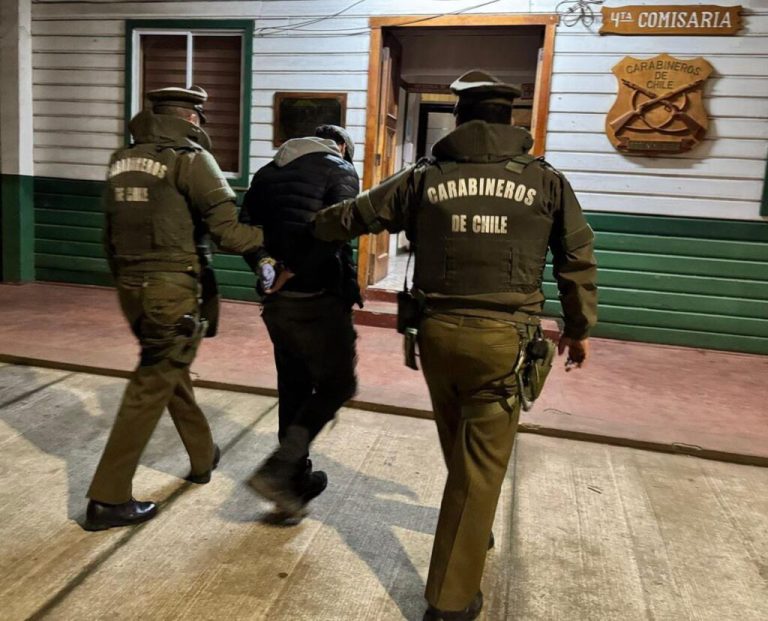 Rio Bueno: Carabineros detiene a individuo por robo en lugar habitado