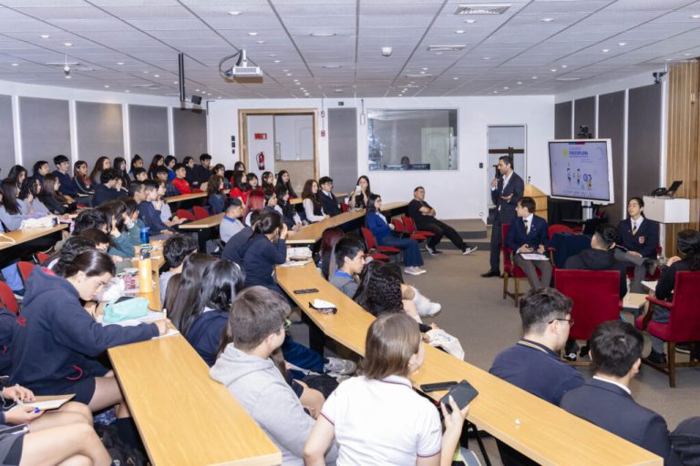 Más de 200 estudiantes participaron en primera jornada del Congreso de Investigación e Innovación Escolar del PAR Explora Sur Poniente