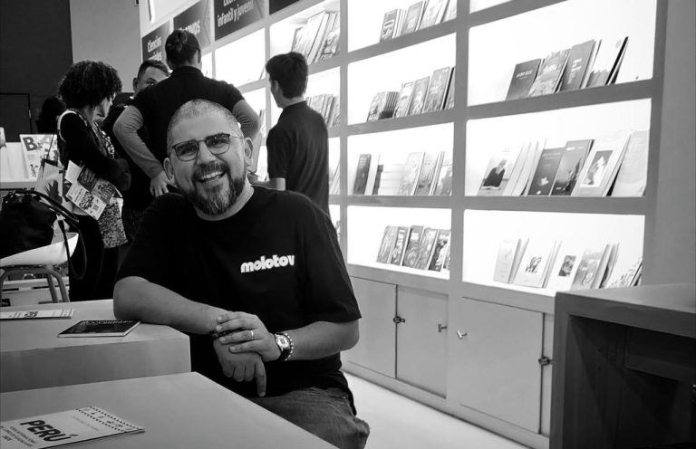 Escritor valdiviano José Baroja presenta su obra en la Feria Internacional del Libro de Guadalajara