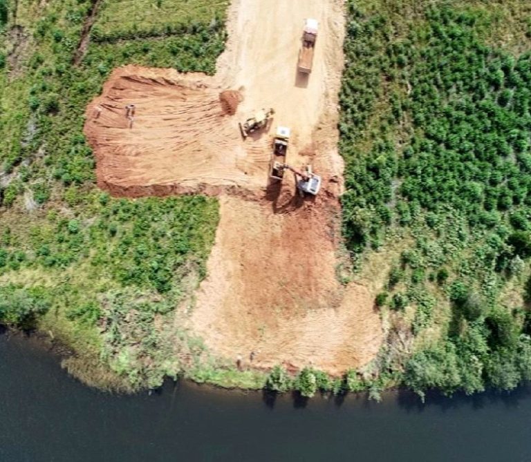 Empresario arriesga 8 años de cárcel y multa por 1.700 millones por daño ambiental en humedal de Mariquina