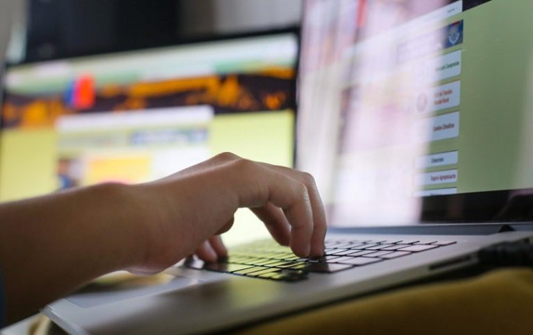 SENCE abre postulaciones a nuevos cursos gratuitos en línea para personas beneficiarias del Fondo de Cesantía Solidario