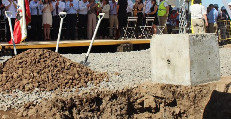 Sin fecha confirmada sigue ceremonia de primera piedra del Hospital de La Unión