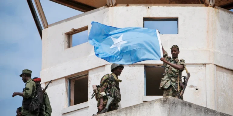 Familia cristiana huye de Somalia tras abandonar el islam