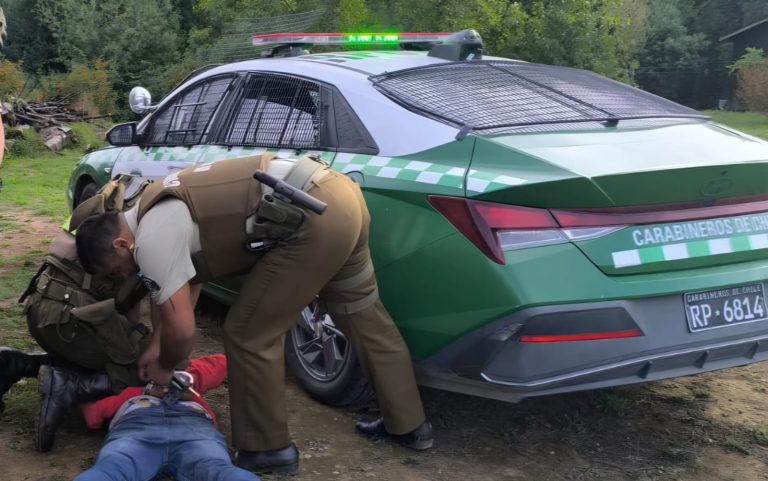 Sujeto con amplio prontuario es arrestado tras atacar y robar a joven en pleno centro de Mariquina