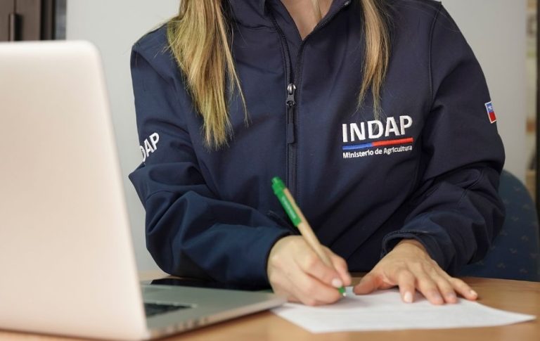 Más de 80 trabajadores de Prodesal y PDTI de INDAP en Los Ríos llevan dos meses sin sueldo