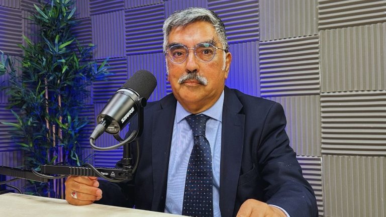 Entrevista a fondo con el escritor y abogado Roberto Cano Cano